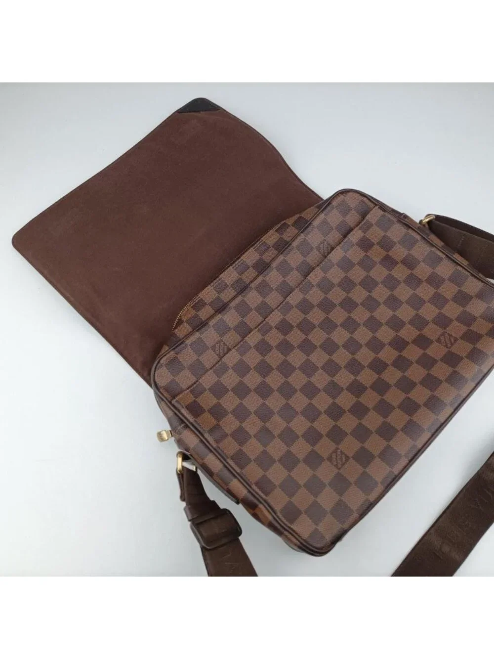 Louis Vuitton Shelton MM Ebene Damier Canvas Shoulder Bag